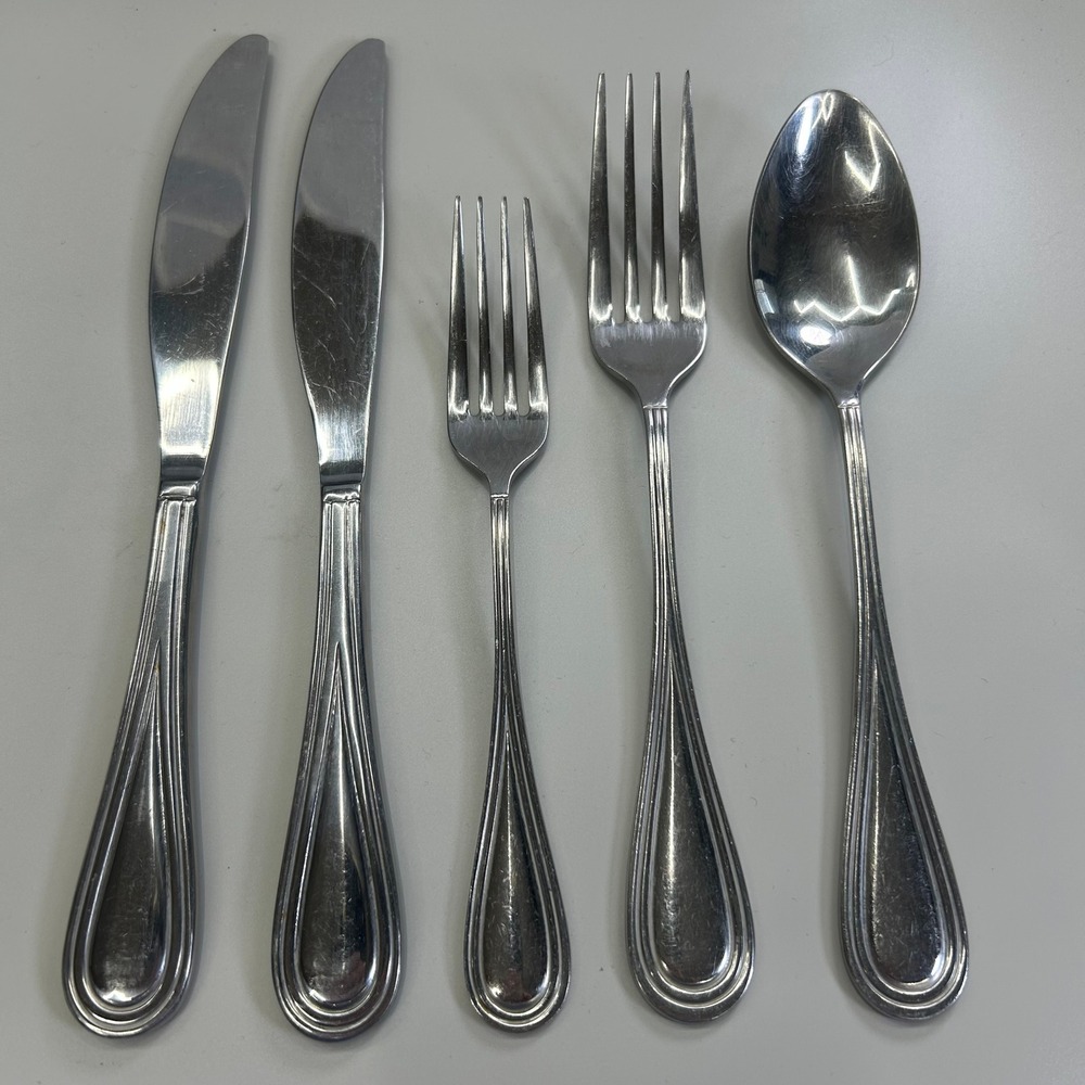 Gourmet Settings Flatware GON23 Lot 5 Stainless Knives Forks Spoon Replacement